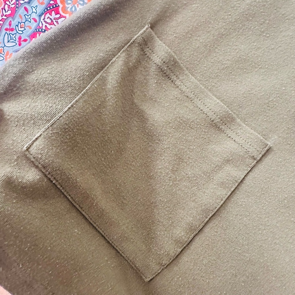Elegant Forest Green Women's Tunic with Pockets - Picture 4 of 4
